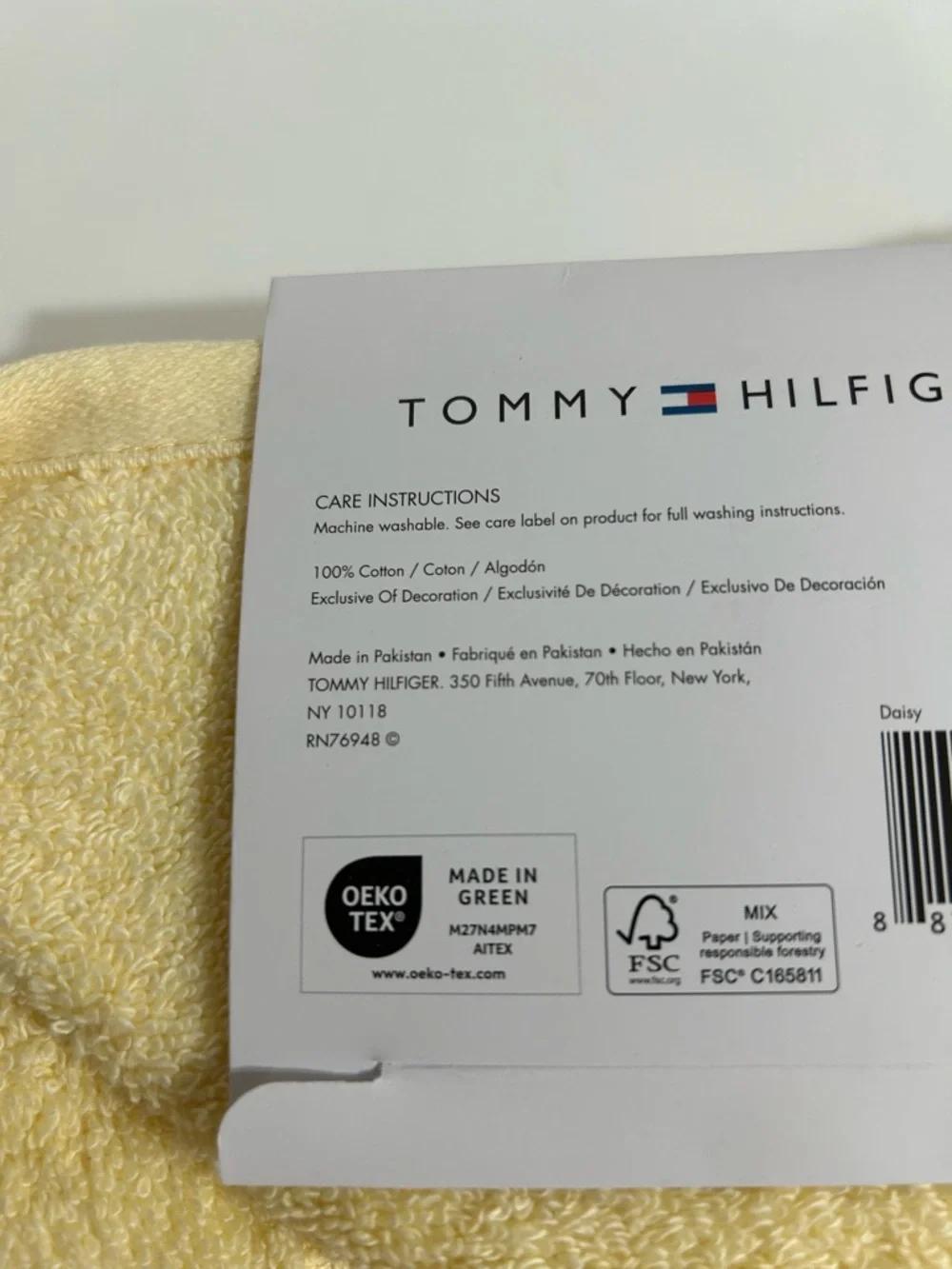 NWT Set of Two Tommy Hilfiger Bath Towels